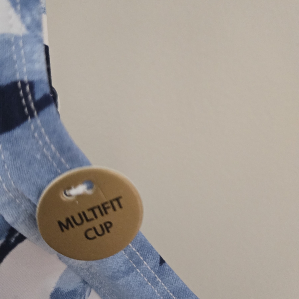 Elegant Blue and White Leaf Print Women's One Piece Swimsuit - Picture 8 of 16